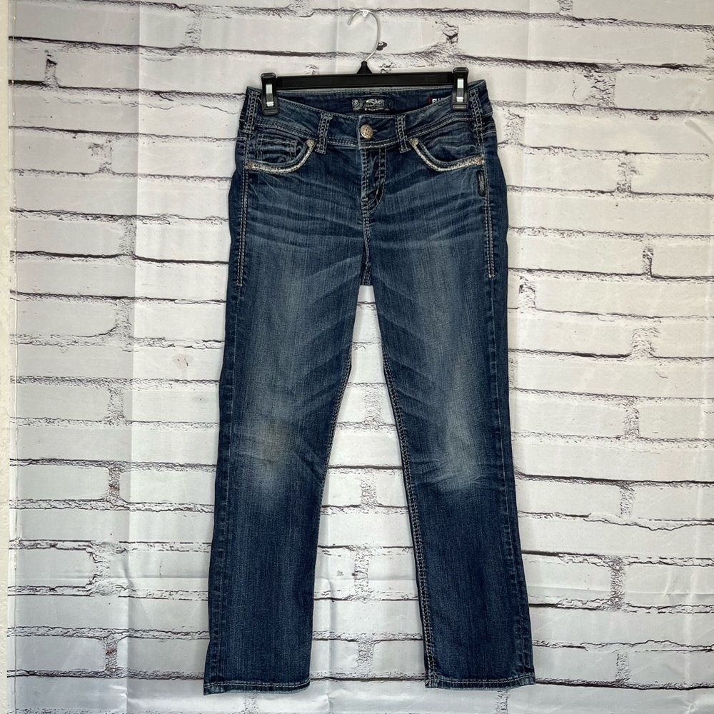 Silver Jeans Blue Straight Leg Suki Mid Rise Capri Pants SZ W27 Distressed Denim